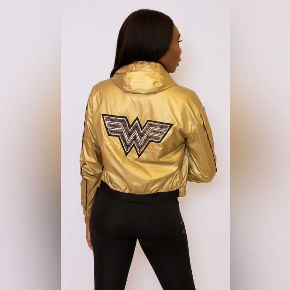 NWT - Eleven by Venus Williams - Wonder Woman Windbreaker Jacket - Large
